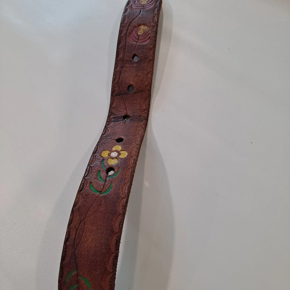 Vintage Kids  29 Inch Hand Tooled Leather Belt Brown Western Cowboy